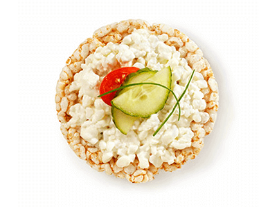 Rice cracker with topping