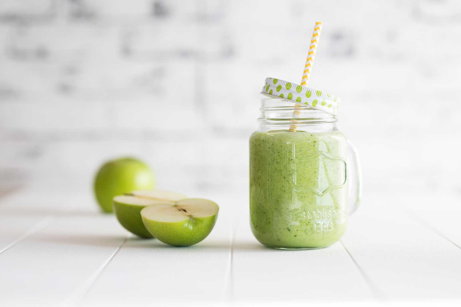green smoothie in a jar